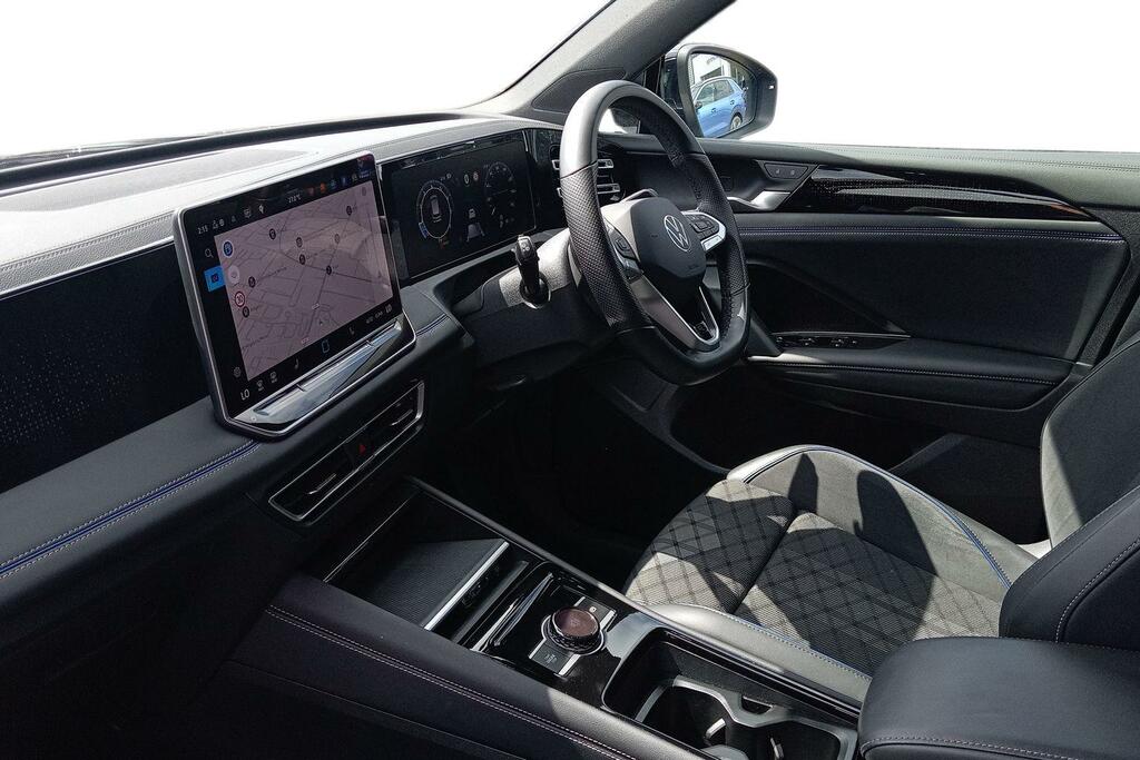 Volkswagen Tiguan Volkswagen Tiguan R-line 1.5 Etsi 150Ps 7-Speed Ds AU25RZT Black #2