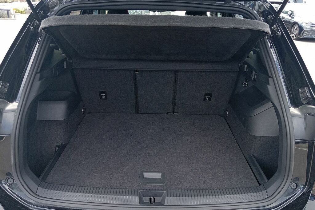 Volkswagen Tiguan Volkswagen Tiguan R-line 1.5 Etsi 150Ps 7-Speed Ds AU25RZT Black #6