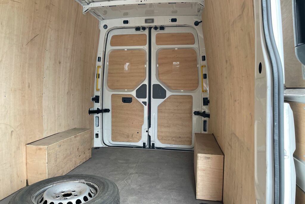 Volkswagen Crafter Cr35 Lwb Fwd 2.0 Tdi 140Ps Commerce Plus High Roof White #23