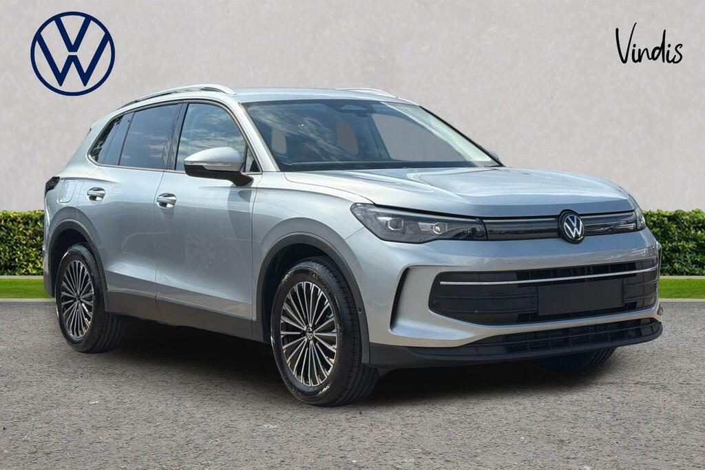 Volkswagen Tiguan Volkswagen Tiguan Estate 1.5 Etsi 150 Match Ds Silver