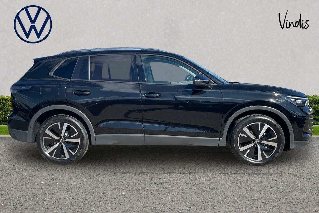 Volkswagen Tiguan Volkswagen Tiguan Estate 1.5 Etsi 150 Match Ds KT26SFN Black #4