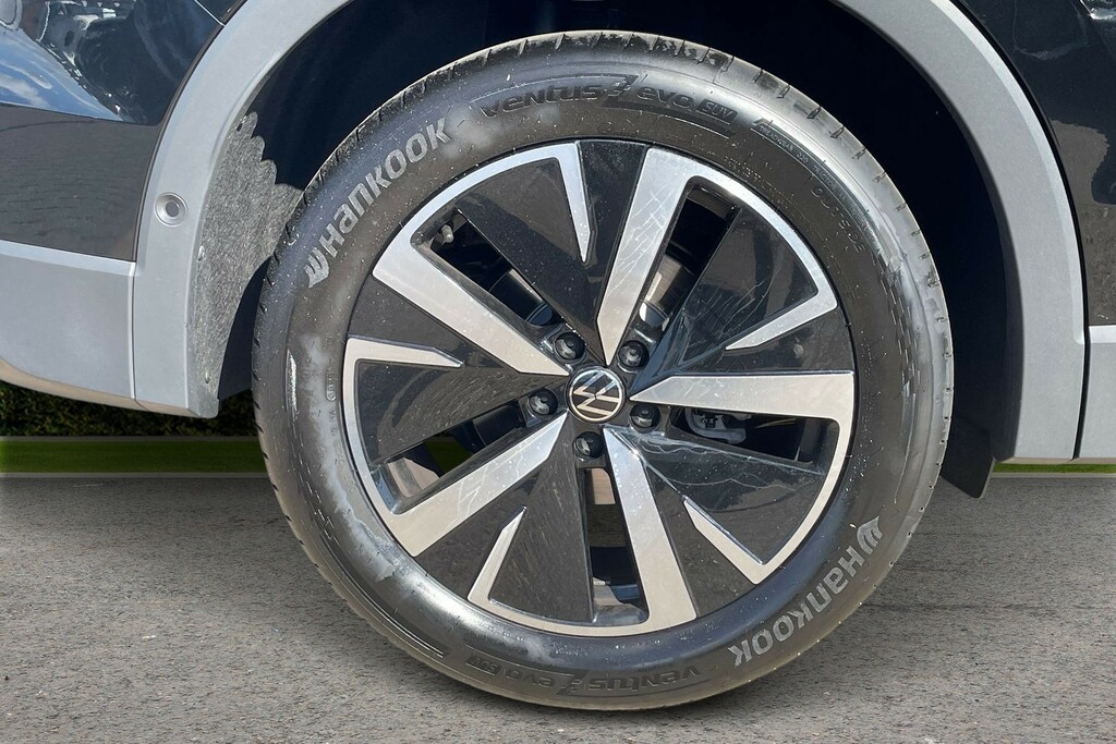 Volkswagen Tiguan Volkswagen Tiguan Estate 1.5 Etsi 150 Match Ds KT26SFN Black #5