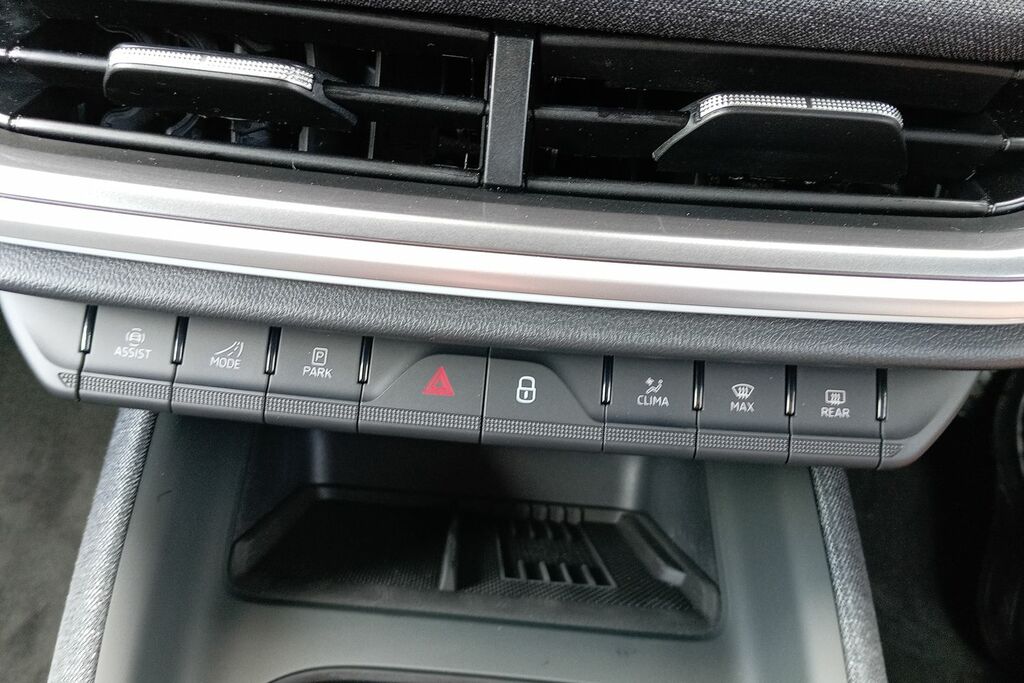 Skoda Elroq 210Kw 85 Sportline 82Kwh Red #25