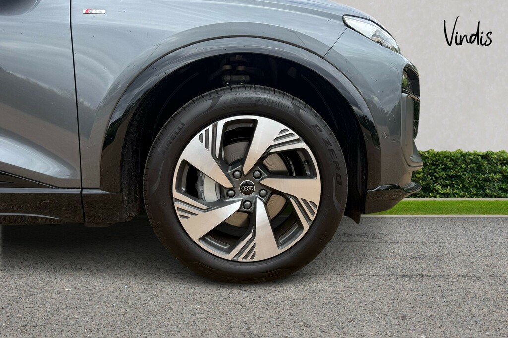 Audi Q6 E-Tron Audi Q6 E-tron Estate 185Kw 83Kwh S Line Grey #5