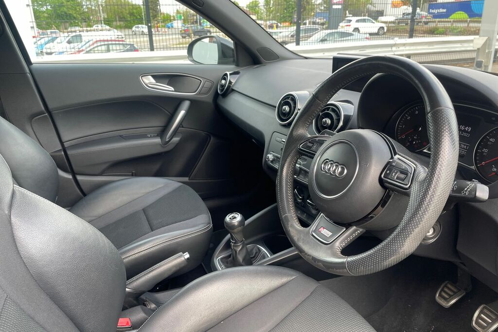 Audi A1 Audi A1 Sportback S Line Nav 1.4 Tfsi 125 Ps 6-Spe Black #6
