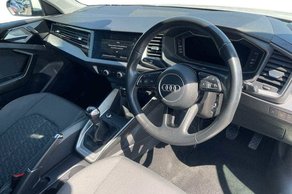 Audi A1 Audi A1 Sportback Sport 25 Tfsi 95 Ps 5-Speed White #6