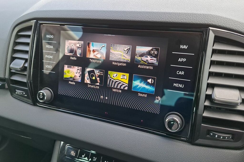 Skoda Karoq Suv 2.0Tdi 150Ps 4X4 Sportline Scr Dsg Black #17