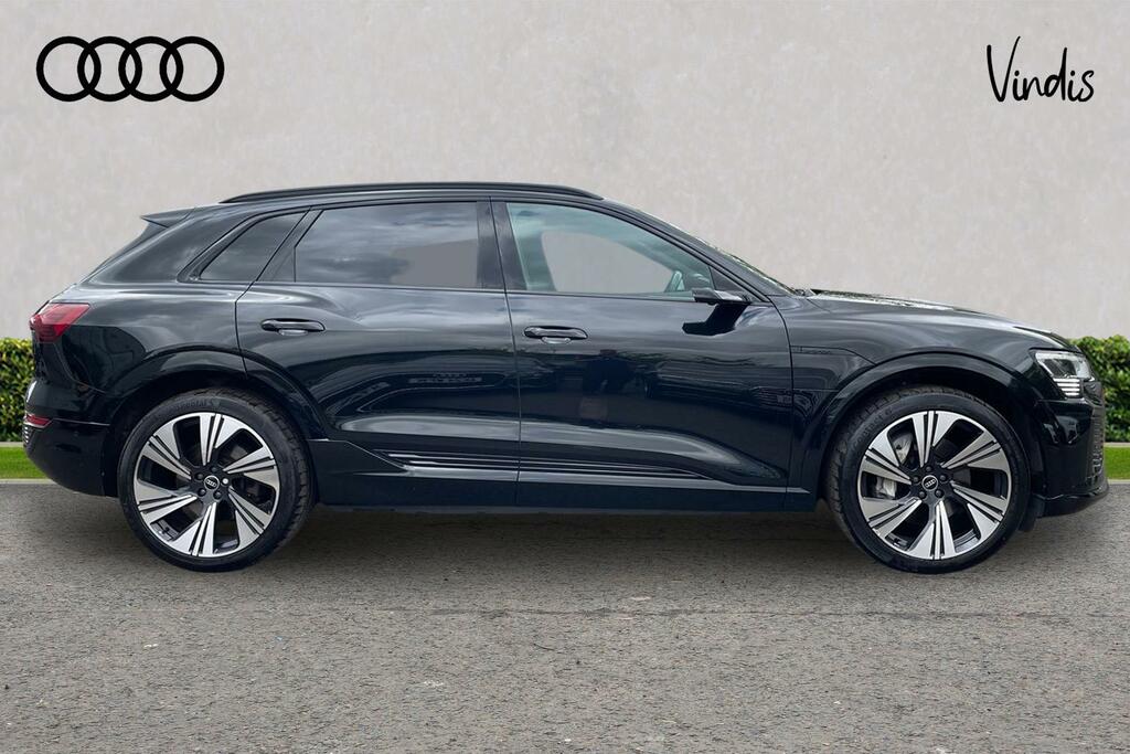 Audi Q8 e tron Audi Q8 Vorsprung 50 E-tron Quattro 250,00 Kw GK23DWV Black #4