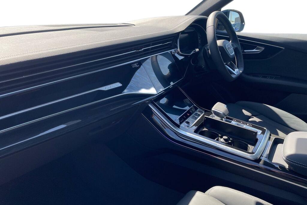 Audi Q8 Audi Q8 Suv Black Edition Tfsi Quattro 340 Ps Tipt Blue #2