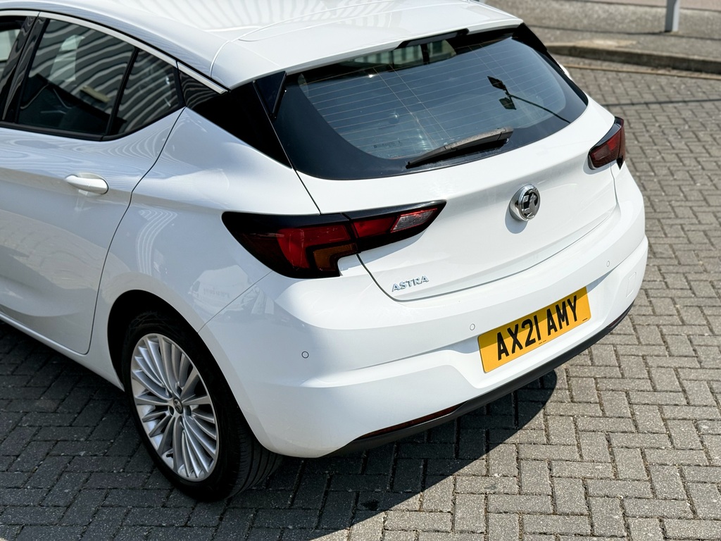 Vauxhall Astra 1.2 Turbo Business Edition Nav Sports Tourer P Black #32