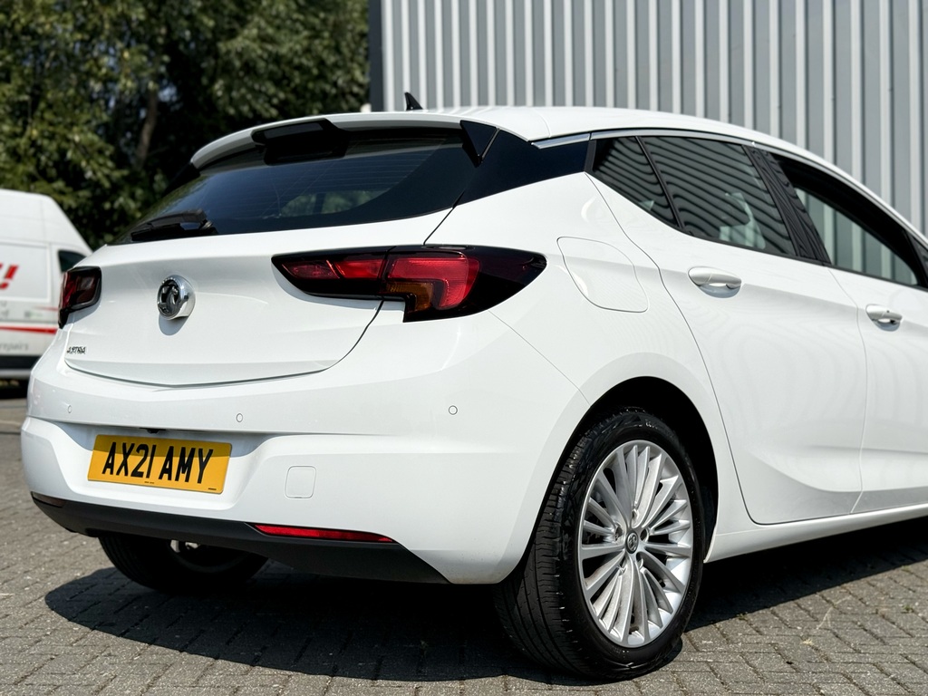 Vauxhall Astra 1.2 Turbo Business Edition Nav Sports Tourer P Black #25