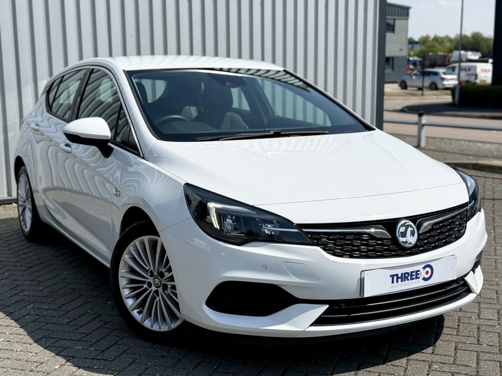 Vauxhall Astra 1.2 Turbo Business Edition Nav Sports Tourer P Black #1