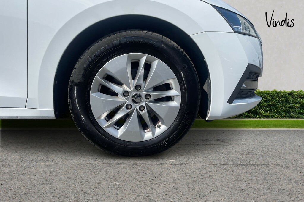 Skoda Octavia Skoda Octavia Se Technology 2.0 Tdi 116 Ps Dsg BW72UXJ White #5