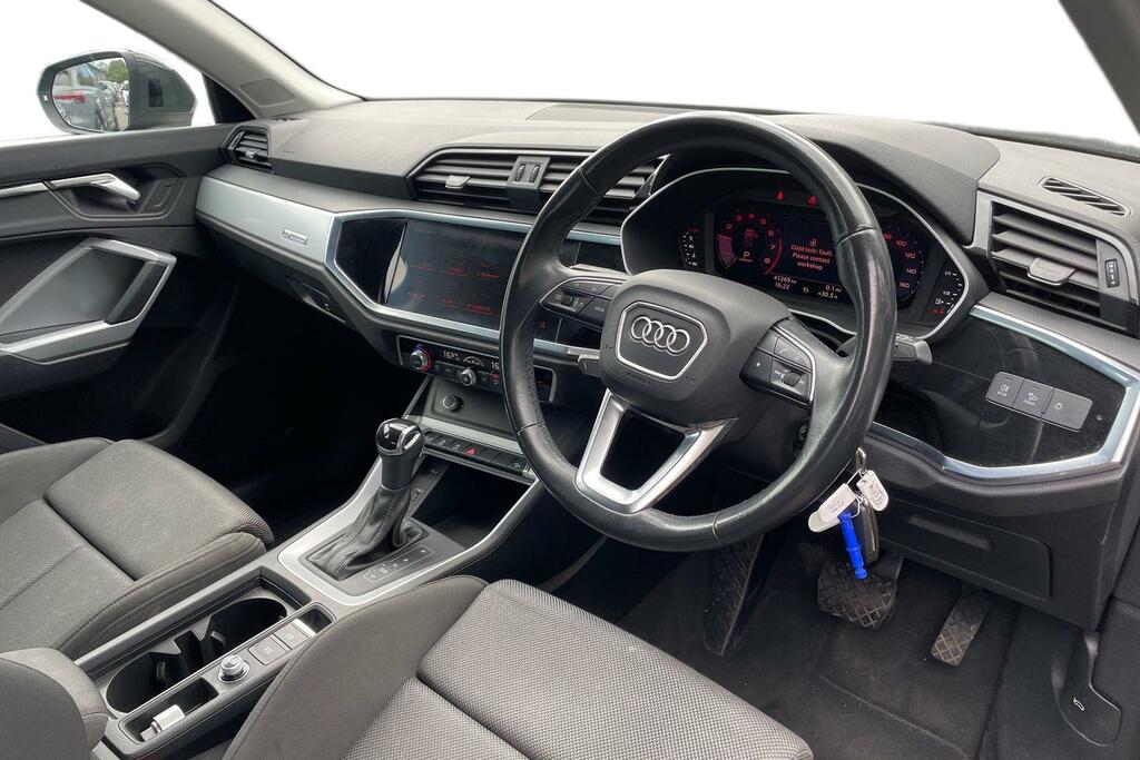 Audi Q3 Audi Q3 Sport 35 Tfsi 150 Ps S Tronic Grey #6