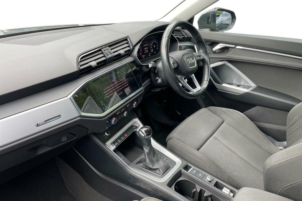 Audi Q3 Audi Q3 Sport 35 Tfsi 150 Ps S Tronic Grey #2