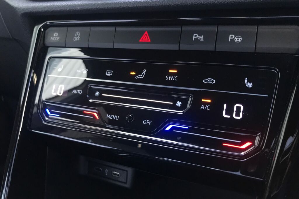 Volkswagen T-Roc R-line 1.5 Tsi 150Ps 6-Speed Grey #13