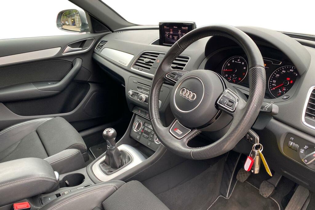 Audi Q3 Audi Q3 2.0 Tfsi S Line Suv Quat Grey #6