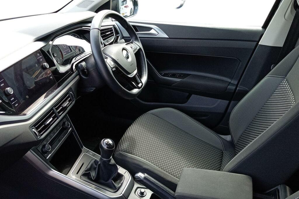 Volkswagen Polo Volkswagen Polo Active 1.0 Tsi 95Ps 5-Speed AO71KPR Black #2