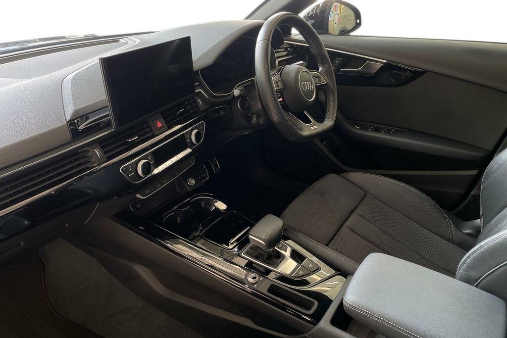 Audi A4 Avant Audi A4 Avant Black Edition 35 Tfsi 150 Ps S Troni Black #2