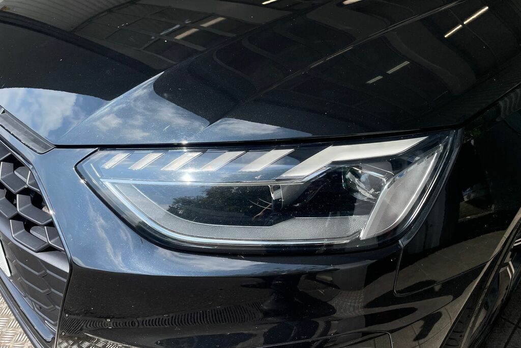 Audi A4 Avant Technik Black #30
