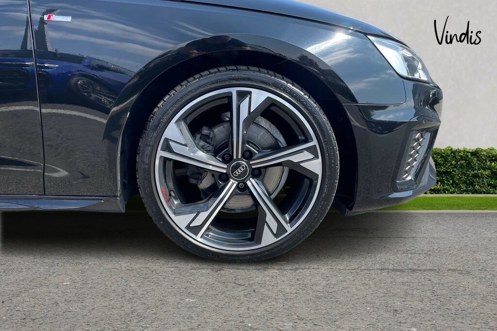 Audi A4 Avant Audi A4 Avant Black Edition 35 Tfsi 150 Ps S Troni Black #5