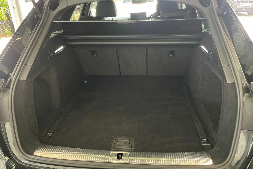 Audi A4 Avant Technik Black #9