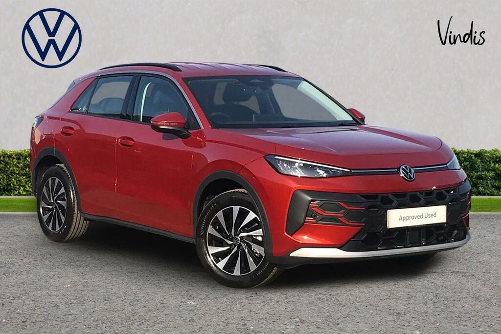 Volkswagen T-Roc Volkswagen T-roc Hatchback 1.5 Etsi Life Dsg Red