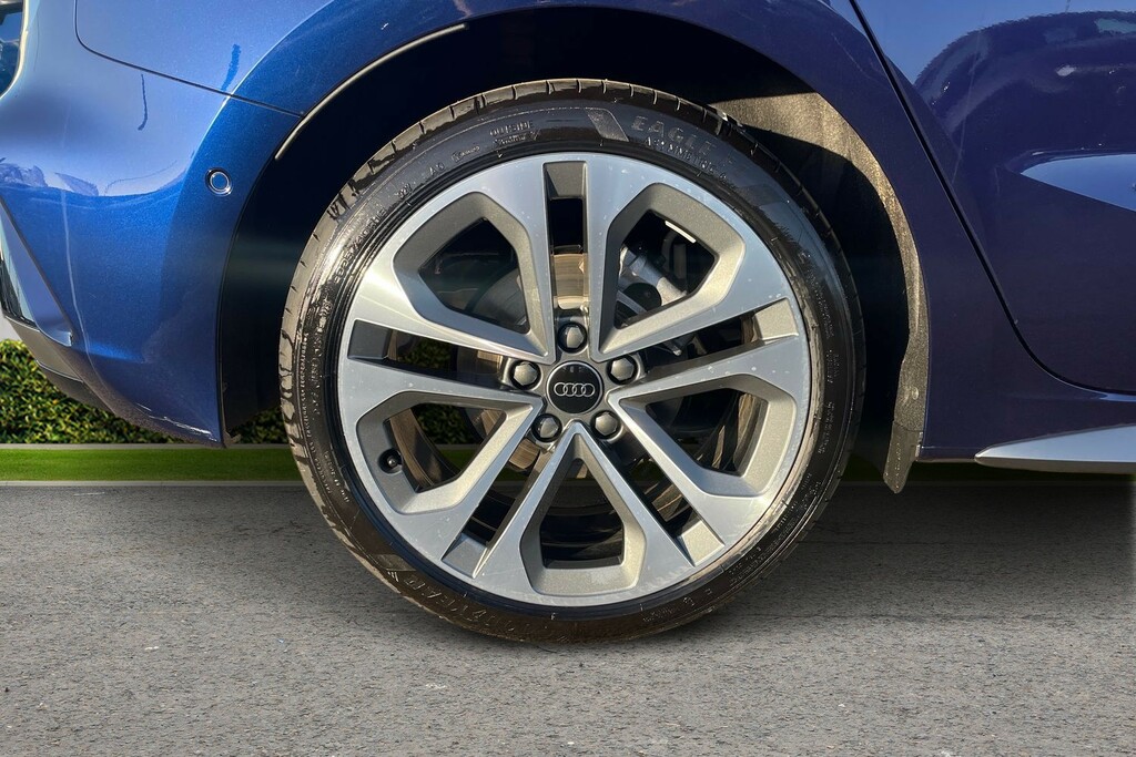 Audi A3 Audi A3 Sportback 1.5 Tfsi 116 S Line Blue #5