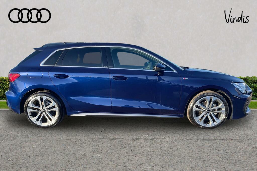 Audi A3 Audi A3 Sportback 1.5 Tfsi 116 S Line Blue #4