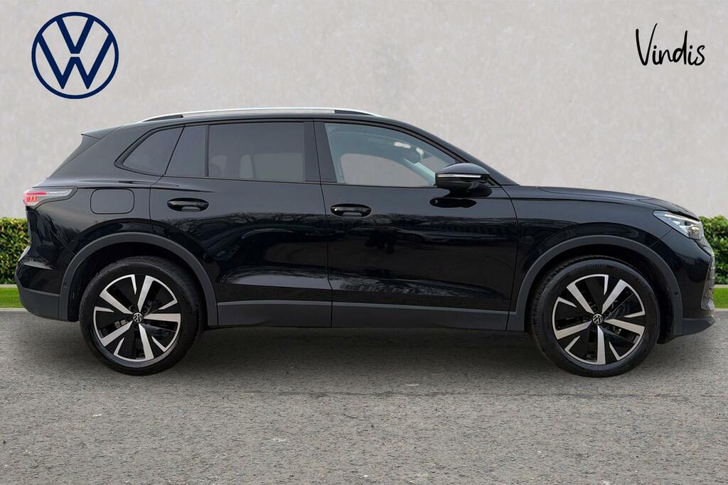 Volkswagen Tiguan Volkswagen Tiguan Estate 1.5 Etsi 150 Match Ds KW75HJF Black #4