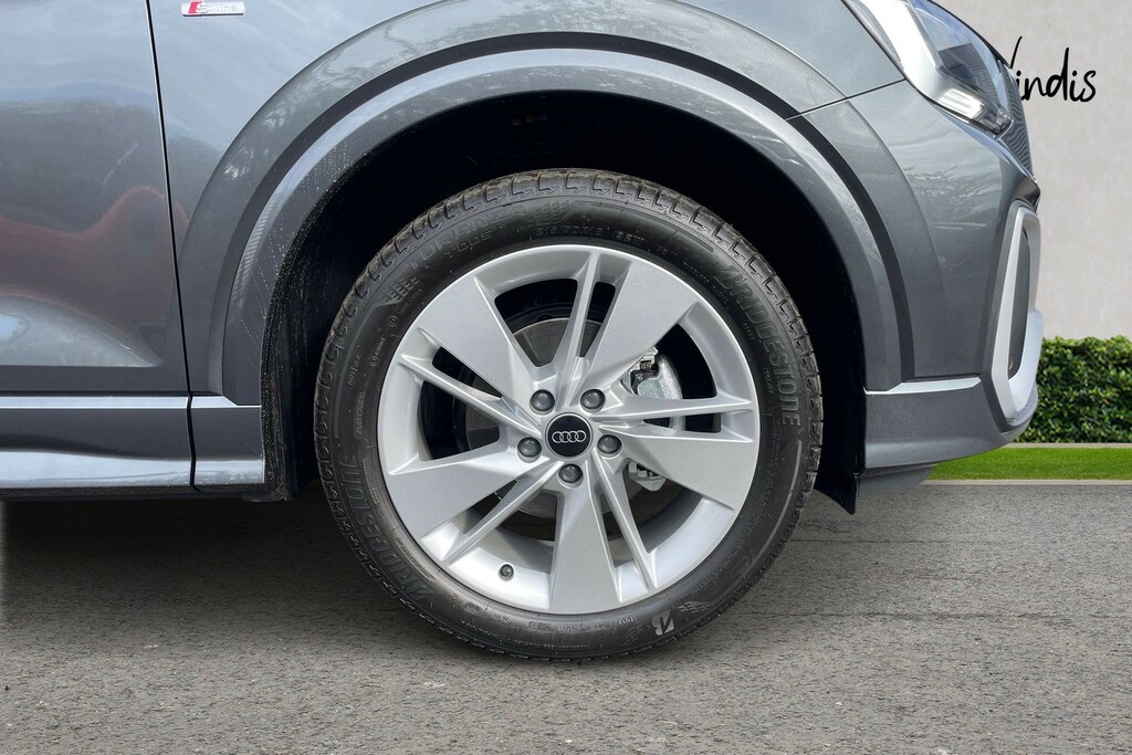 Audi Q2 Audi Q2 Estate 35 Tfsi S Line S Tronic AK26HJO Grey #5