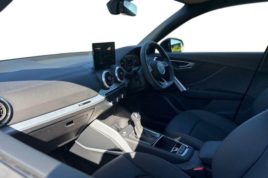 Audi Q2 Audi Q2 Estate 35 Tfsi Black Edition S Tronic KS26JXG Blue #2