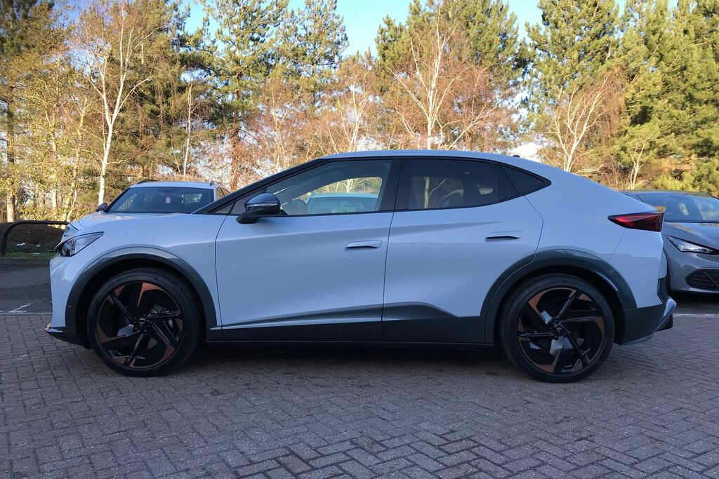 Cupra Tavascan V2 White #60