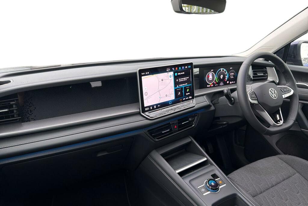 Volkswagen Tayron Volkswagen Tayron Estate 1.5 Tsi Ehybrid Match Purple #2