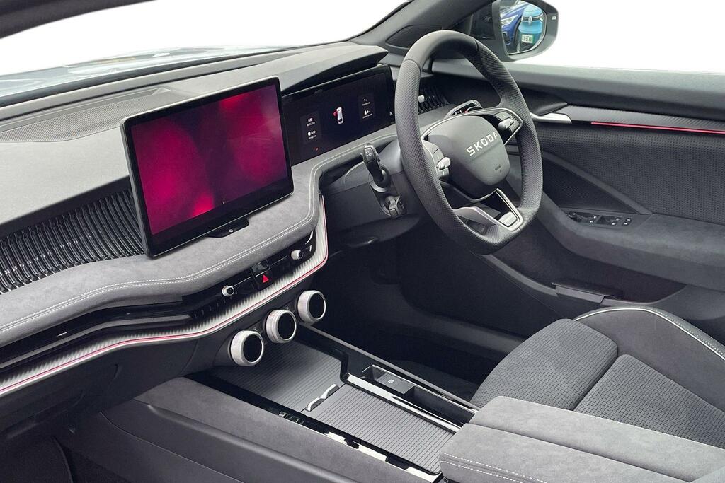 Skoda Superb Skoda Superb 2.0 Tdi 193 Sportline 4X4 Dsg Silver #2