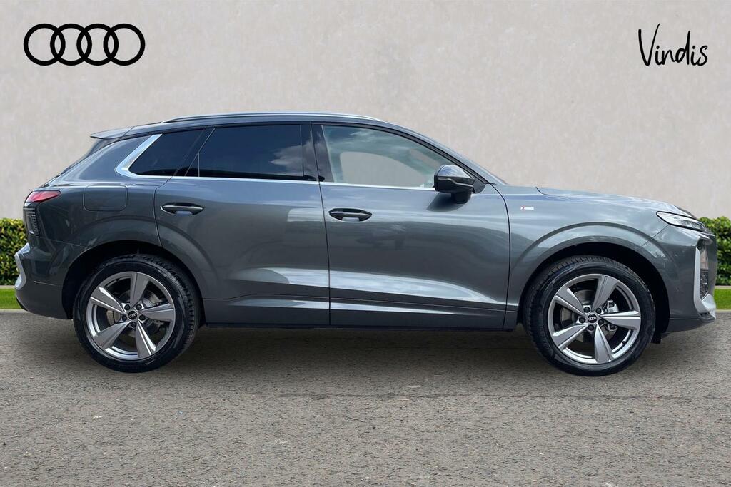 Audi Q3 Audi Q3 Estate 1.5 Tfsi S Line S Tronic AK26UZH Grey #4