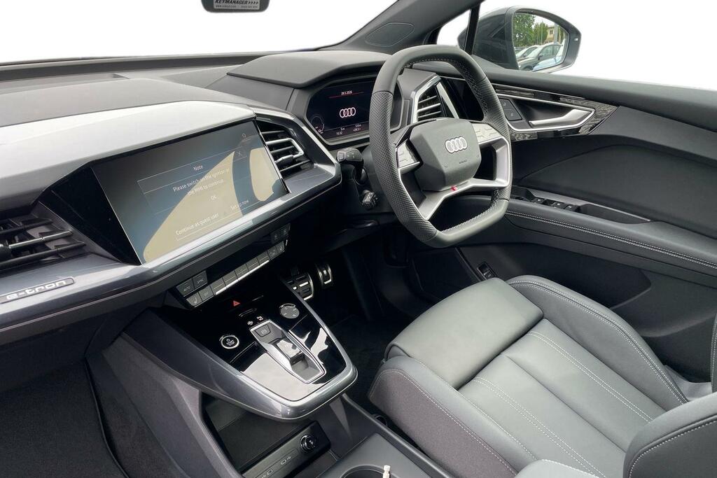 Audi Q4 E Tron Audi Q4 E-tron Estate 210Kw 45 Quattro 82Kwh Black Blue #2