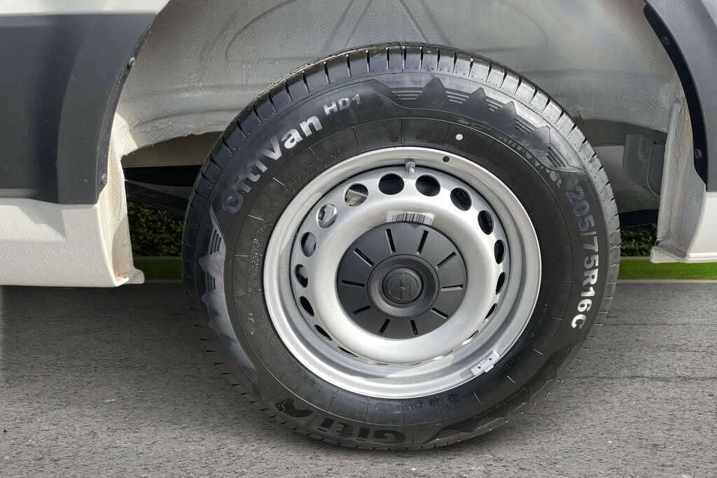 Volkswagen Crafter Volkswagen Crafter Cr35 Lwb Fwd 2.0 Tdi 140 Grey #5