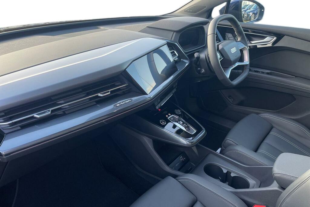 Audi Q4 E Tron Audi Q4 E-tron Sportback 210Kw 45 82Kwh S Line Blue #2