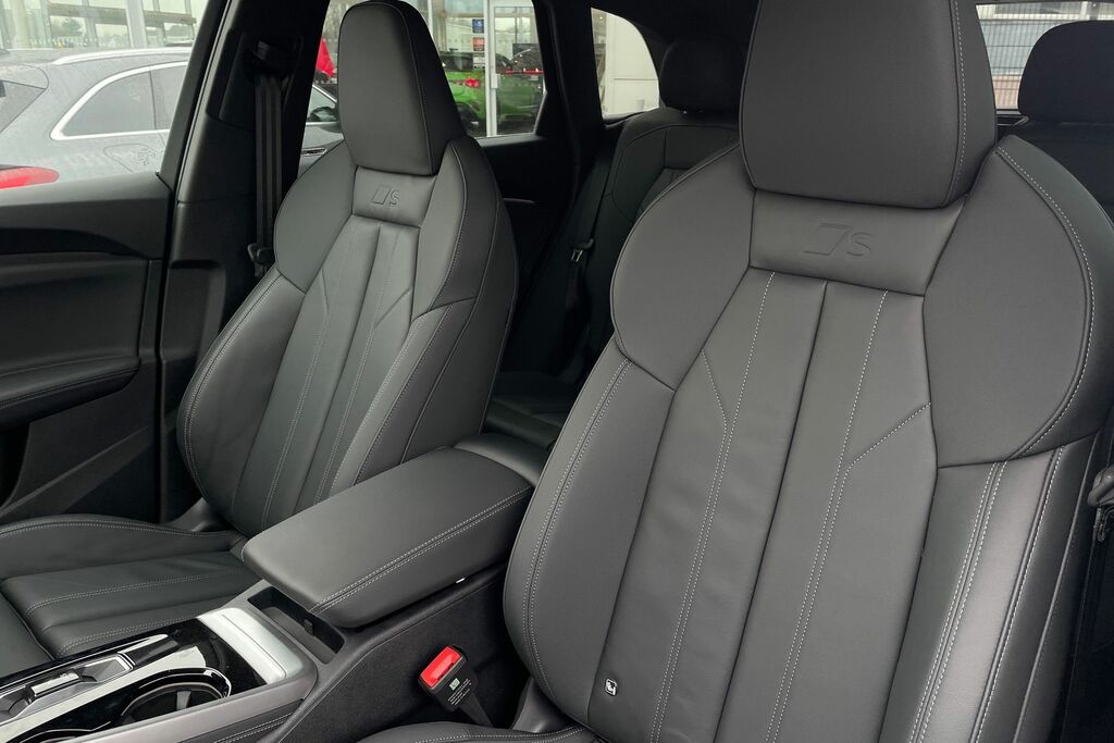 Audi Q5 Edition 1 Black #10