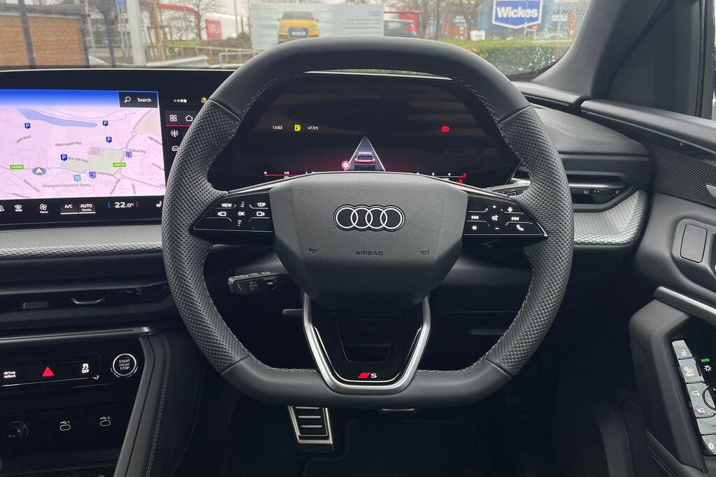 Audi Q5 Edition 1 Black #12