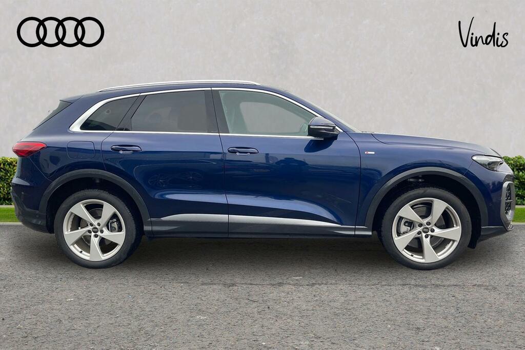 Audi Q5 Edition 1 Black #4