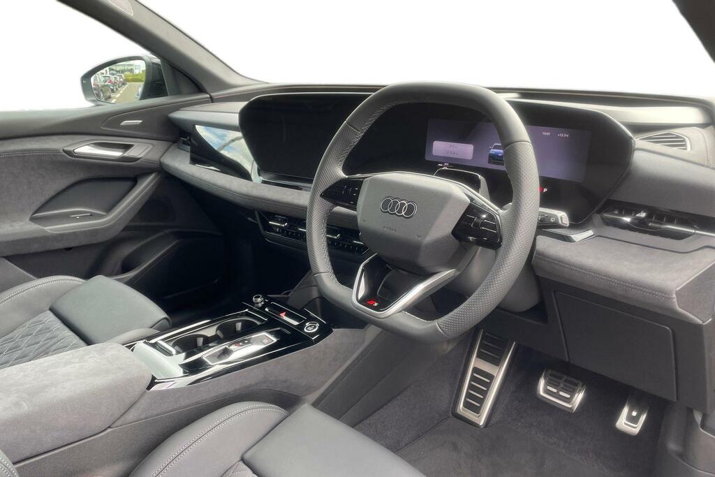 Audi Q6 E-Tron Audi Q6 E-tron Estate 225Kw Performance 100Kwh Bla Blue #6