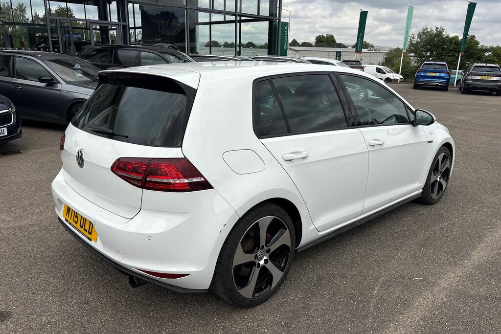 Volkswagen Golf Volkswagen Golf 2.0 Tsi Bluemotion Tech Gti Hatchb MT15ULD White #6
