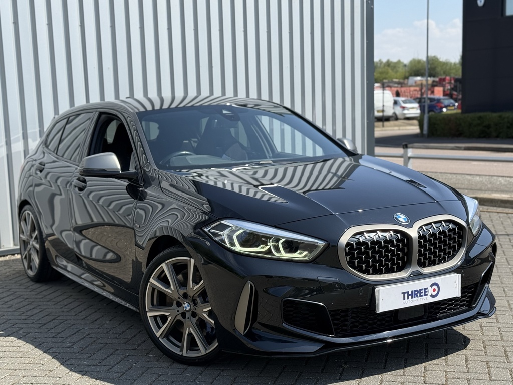 BMW 1 Series Bmw 1 Series Hatchback M135i Xdrive Step KS22HBJ Black