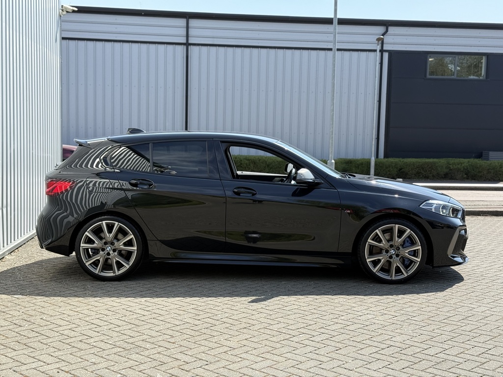BMW 1 Series Bmw 1 Series Hatchback M135i Xdrive Step KS22HBJ Black #3