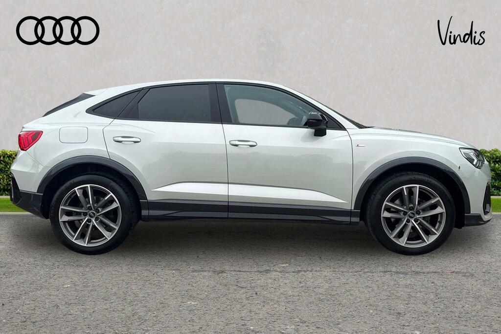 Audi Q3 Audi Q3 Sportback Black Edition 35 Tfsi 150 Ps S T VK23ULC Silver #4