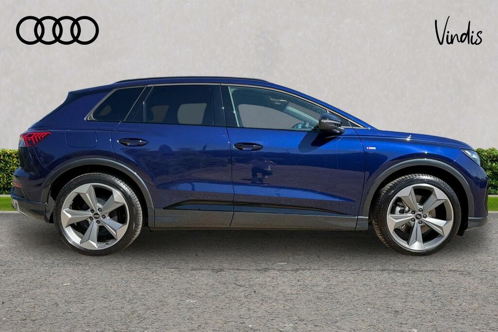 Audi Q4 E Tron Audi Q4 E-tron Estate 210Kw 45 82Kwh Black Edition Blue #5