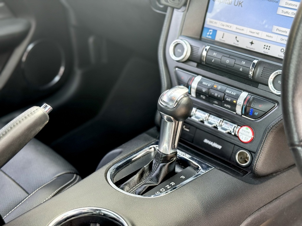 Ford Mustang Mustang Gt White #18
