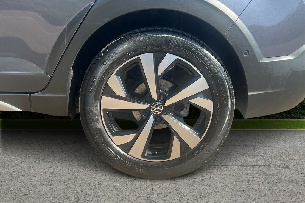 Volkswagen Taigo Volkswagen Taigo Hatchback 1.5 Tsi 150 Style D Grey #5
